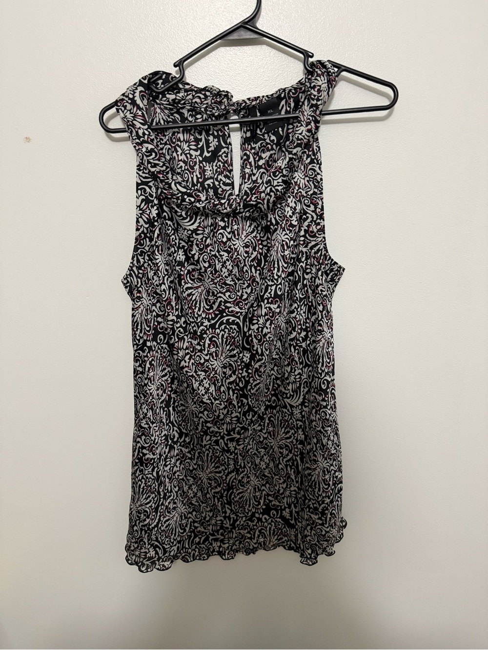 new directions Black & White Ruffle-Neck Printed Camisole